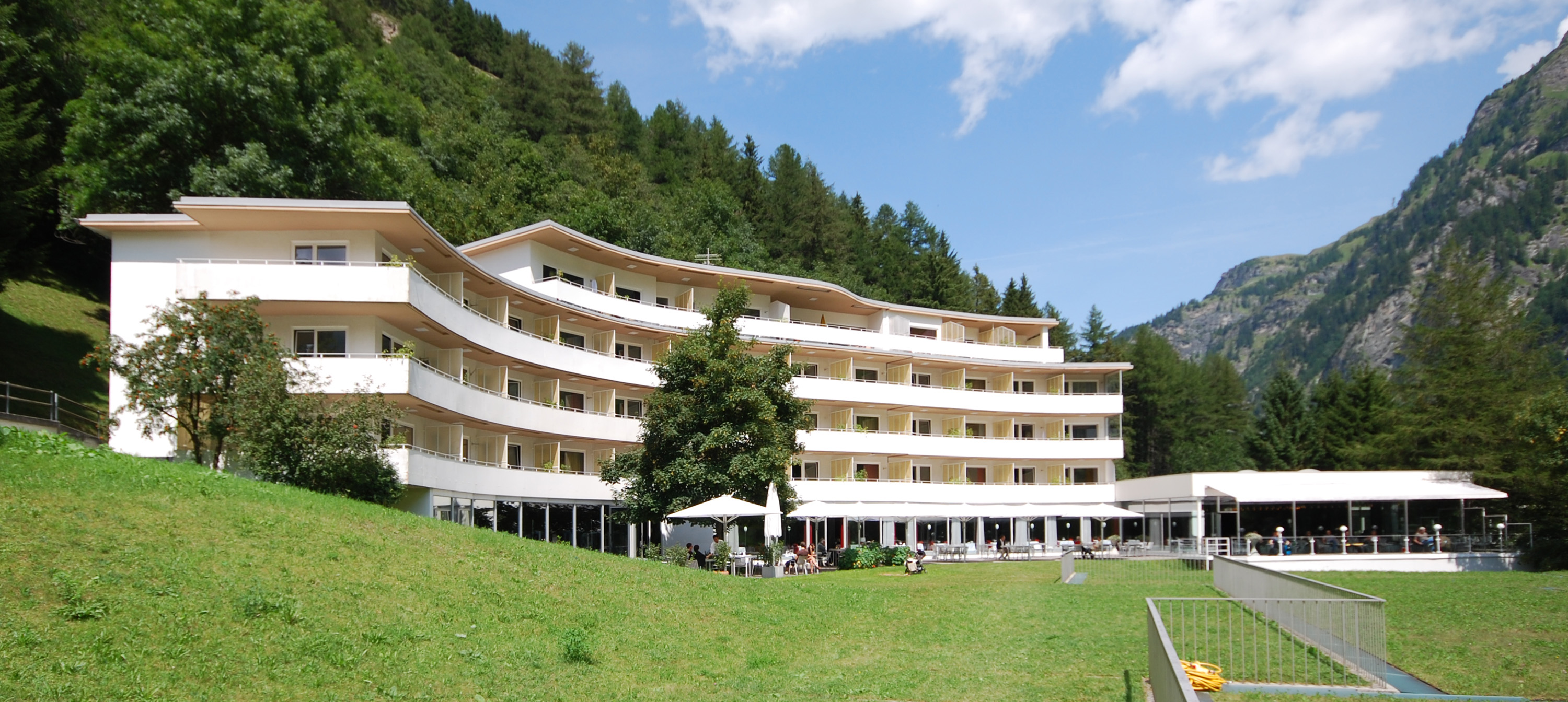 7132 Hotel